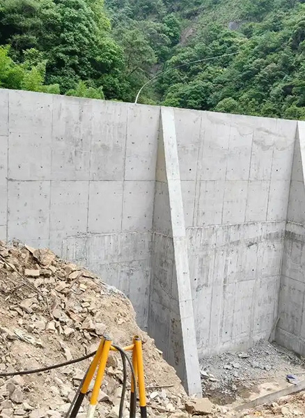 淮北烈山区重力式挡土墙